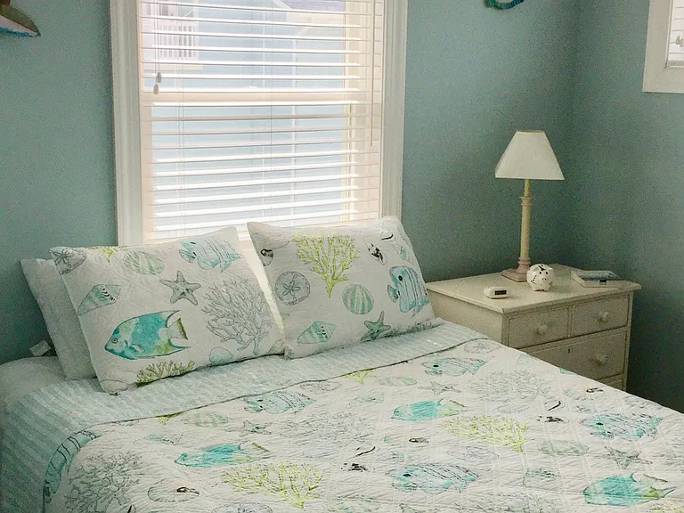 2nd Bedroom Queen Bed