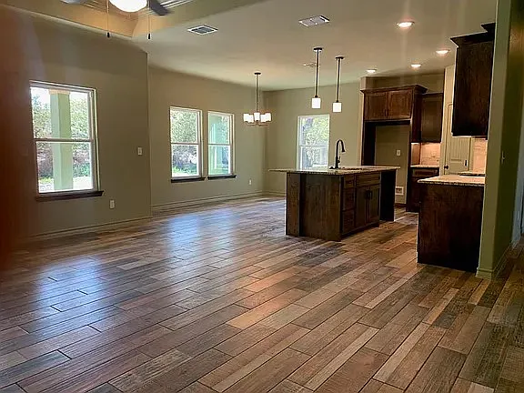 3 bed, 1529 sqft, $2,750 — Photo 2