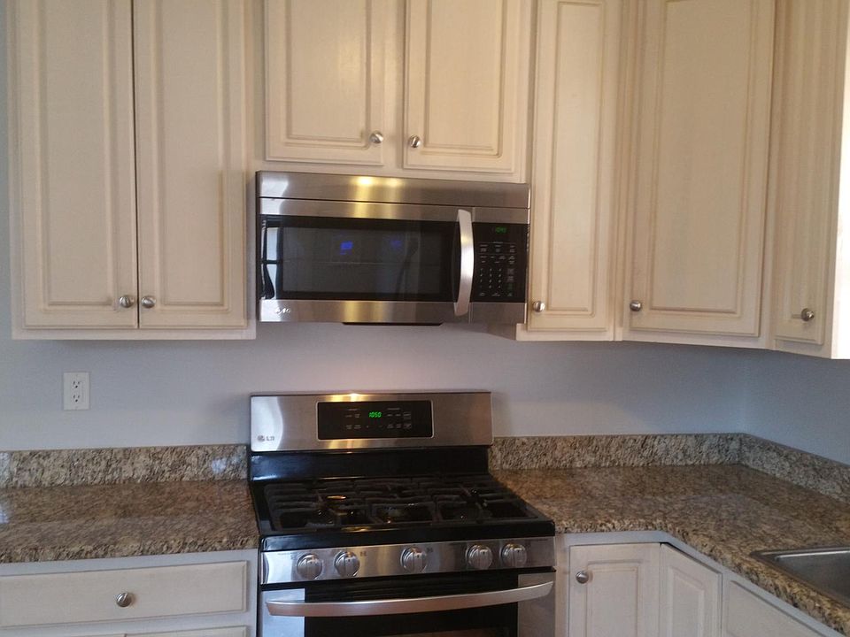 1st image of 2819 Whiteway Ave #1YR