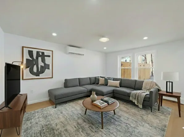 22-66 29th Street image 2 of 11