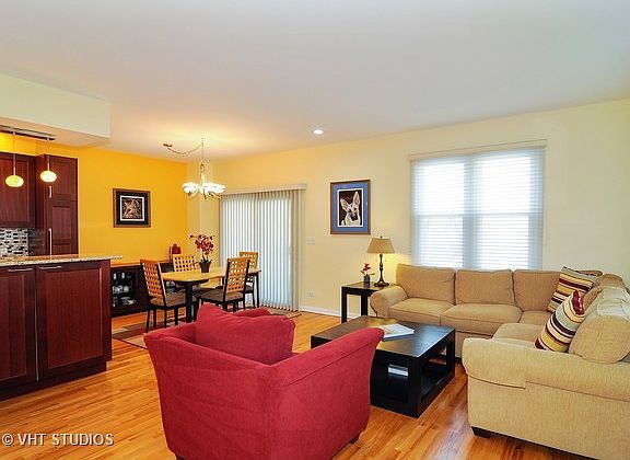 4th image of 2058 N Wolcott Ave