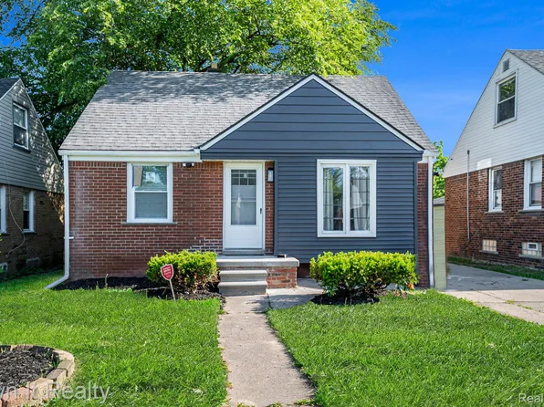 26488 W Hills Dr, Inkster, MI 48141