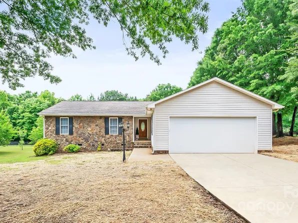 4893 Slanting Bridge Rd, Sherrills Ford, NC 28673
