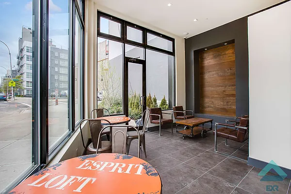 Rented by EXR | media 13