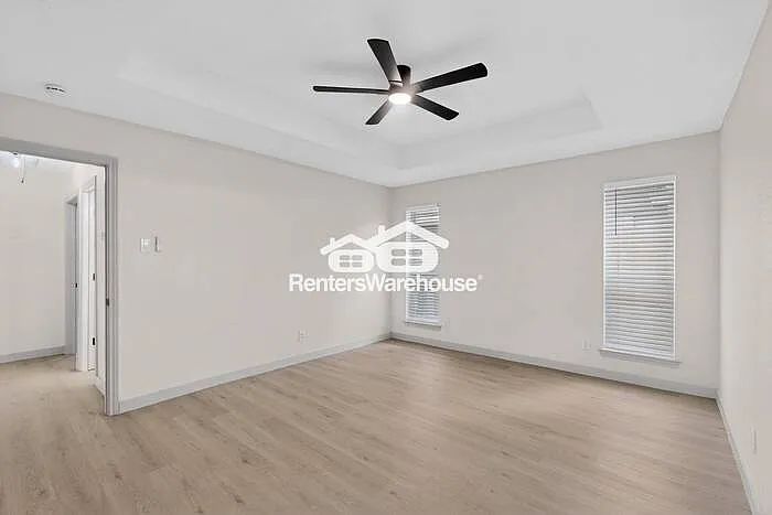 710 Worcester Ln — Photo 27