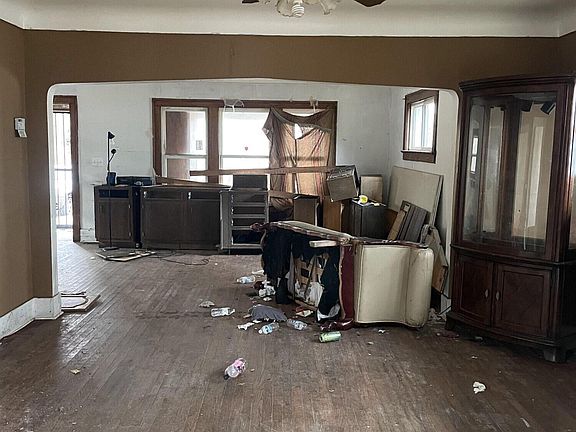 2nd image of 1407 Greenway Ave