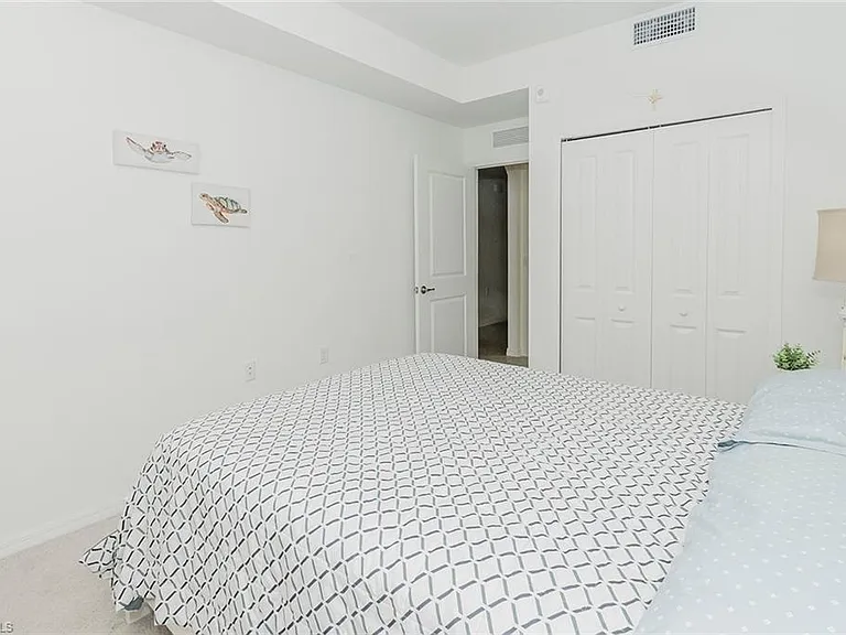 6034 National Blvd #523 — Photo 15