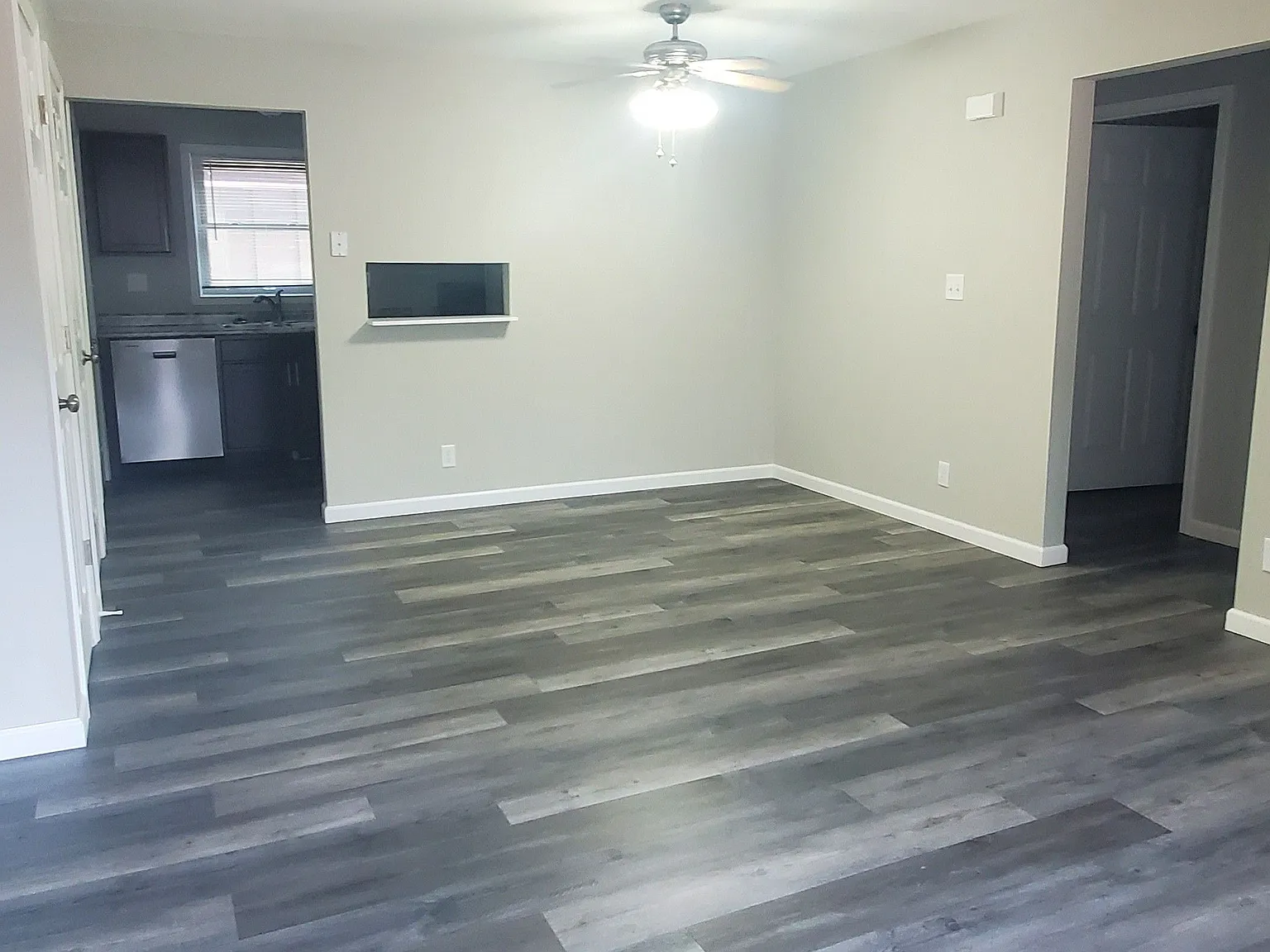 2 bed, 750 sqft, $1,250 — Photo 3