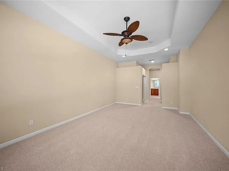 7914 Founders Cir — Photo 15