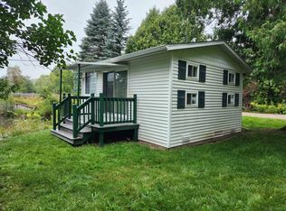 5497 N Cedar River Rd, Gladwin, MI 48624
