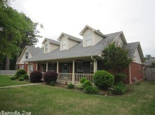 1117 Colonial Dr, Jacksonville, AR 72076