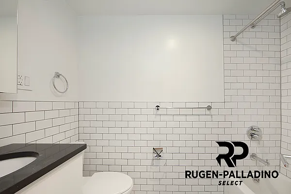 Rented by R New York | media 14