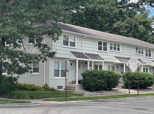 1917 Planavon St, Ferndale, MI 48220