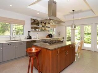 10 Gray Cliff Rd #SF, Newton Center, MA 02459