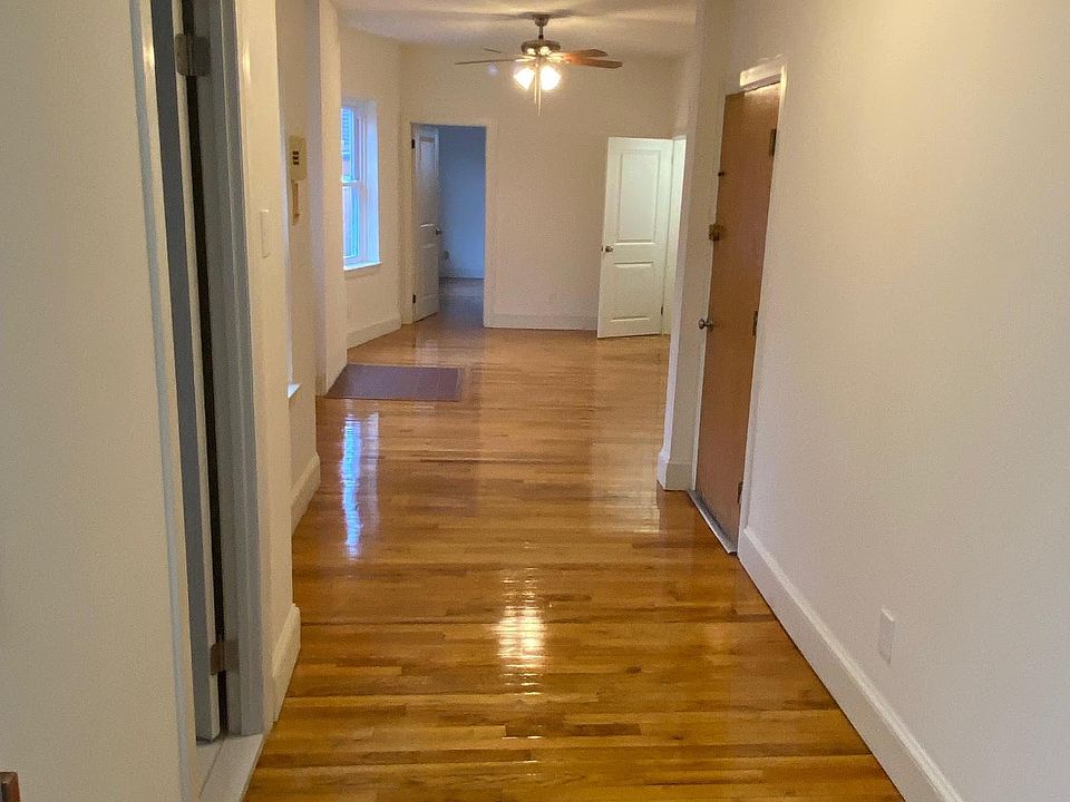 living room , washer/dryer closet Right