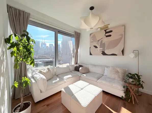 547 West 47th Street image 1 of 14