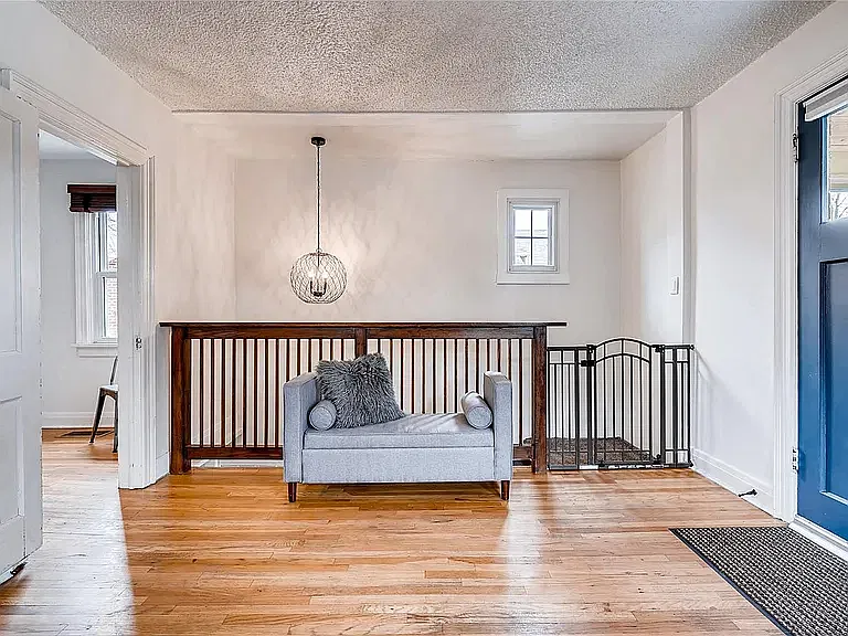 3 bed, 1966 sqft, $3,500 — Photo 4