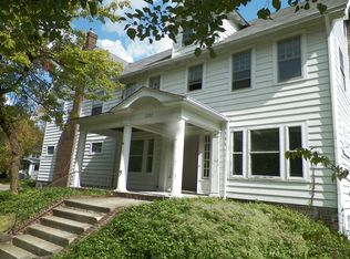 13062 Cedar Rd, Cleveland Heights, OH 44118