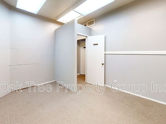 4th image of 10901 Macarthur Blvd Unit 104