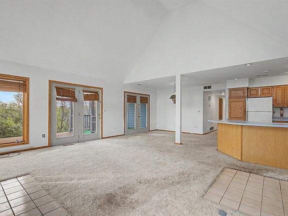 3rd image of 5 Maltby Ct