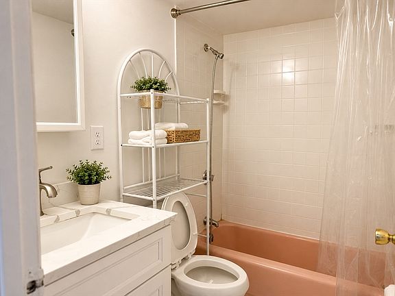 5th image of 276 Corey Rd APT 23