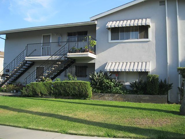 1st image of 10060 Laurel Ave APT B