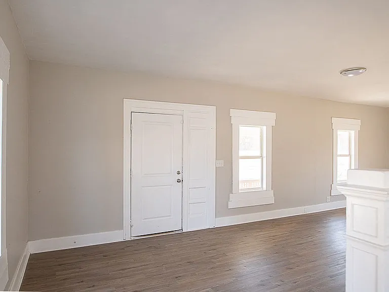 2141 Philadelphia Dr — Photo 4