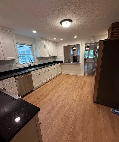 110 Dover Rd — Photo 4