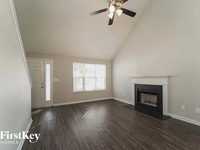 7008 Hidden Creek Dr — Photo 4