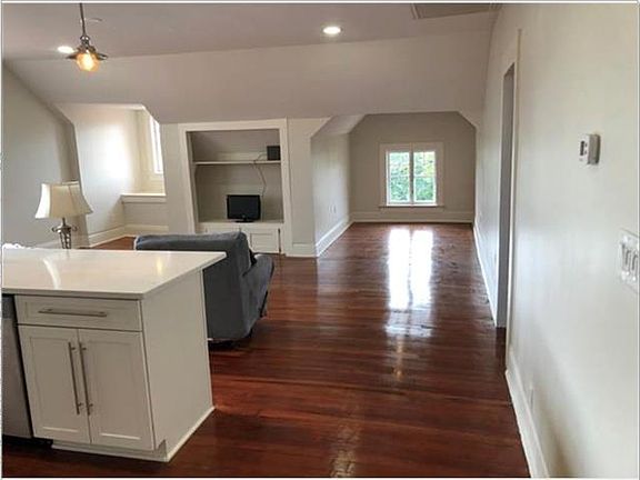 4th image of 2821 Esplanade Ave APT 4