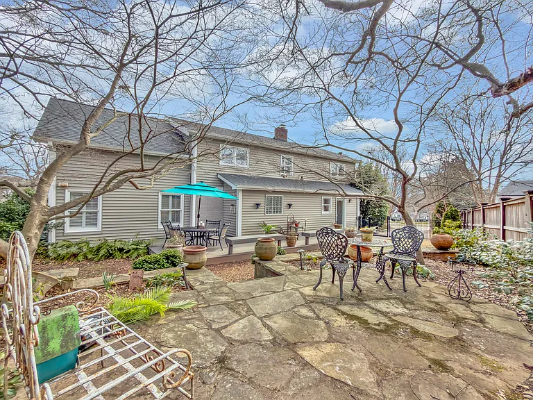 128 Rockwood Dr — Photo 49