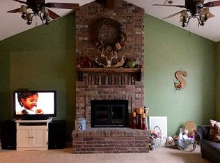 8264 Shepherd Hills Dr, Decatur, AR 72722