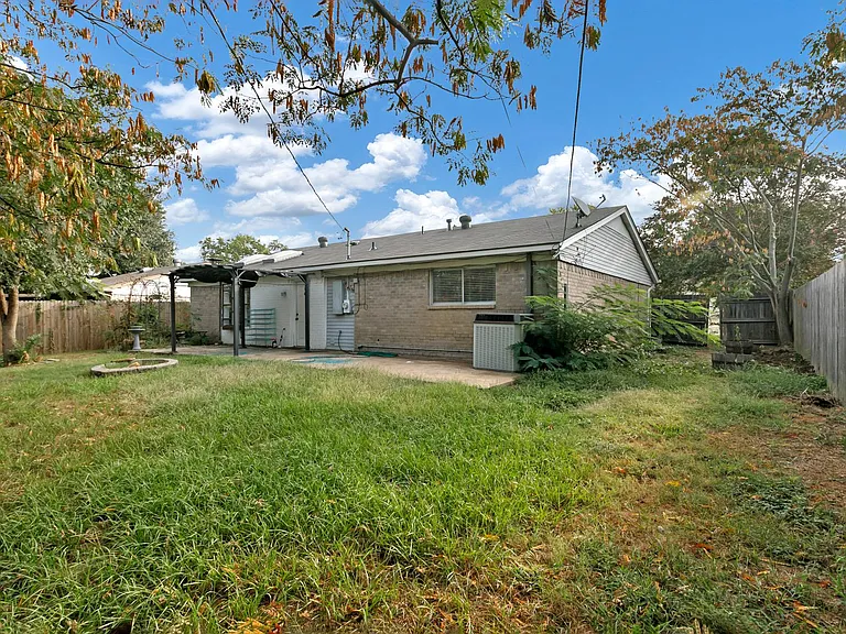 6104 Kelly Elliott Rd — Photo 15