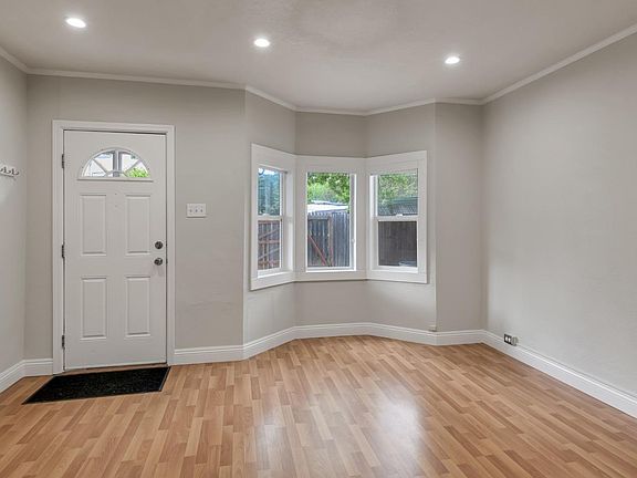 3rd image of 17575 Middlefield Road