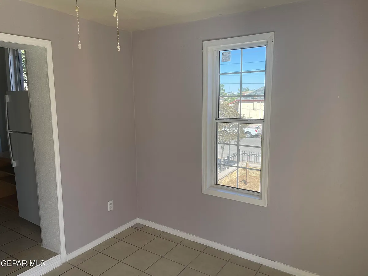 Building Photo - 1026 Myrtle Ave #5