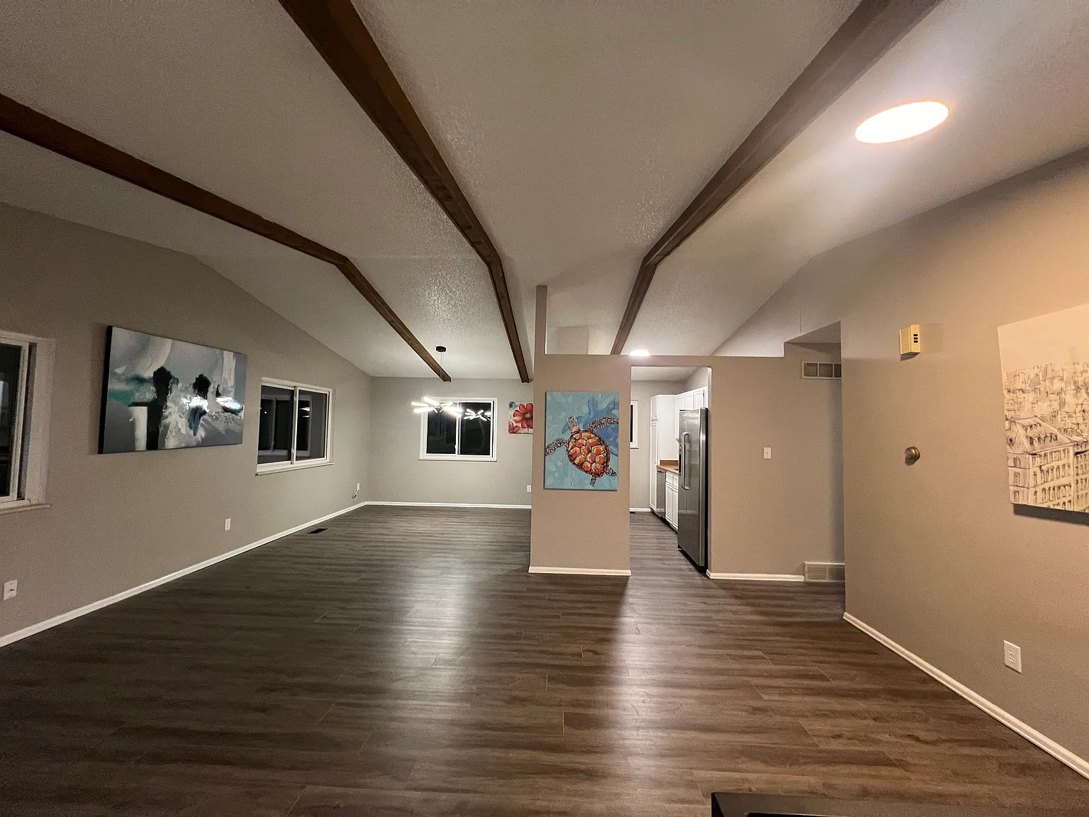 5 bed, 2900 sqft, $2,650 — Photo 2