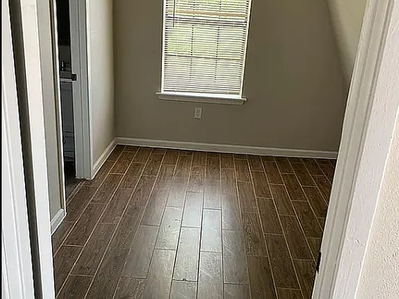 2nd image of 3350 McFaddin St #25