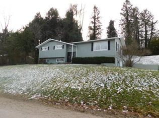 743 Summit Dr, Logan, OH 43138