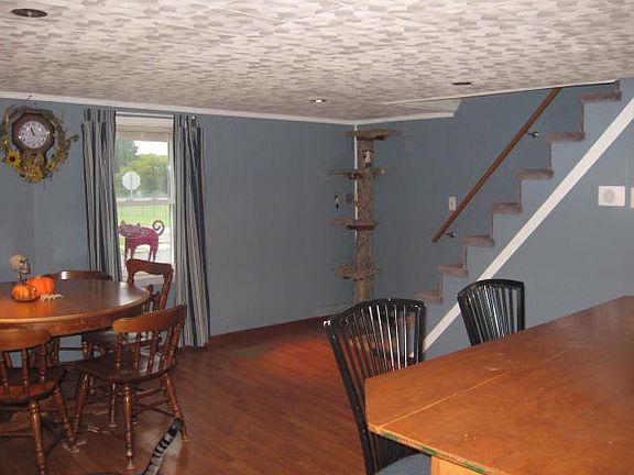 3rd image of 625 Jefferson Ave