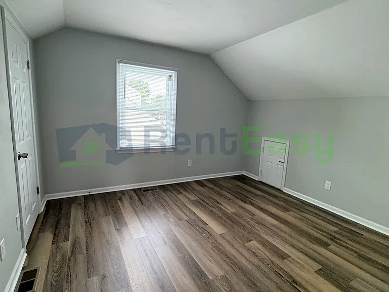 1584 Boles Pl — Photo 22