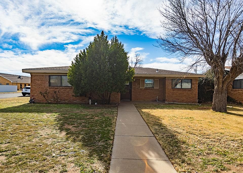 1st image of 206 E Wadley Ave