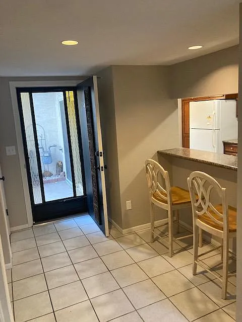 3330 Templeton Gap Rd — Photo 2