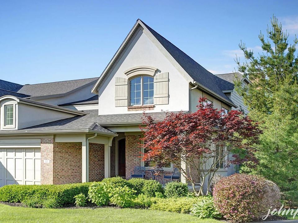 1st image of 12 Peartree Ln NE