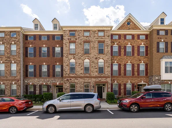 22489 Naugatuck Sq, Ashburn, VA 20148