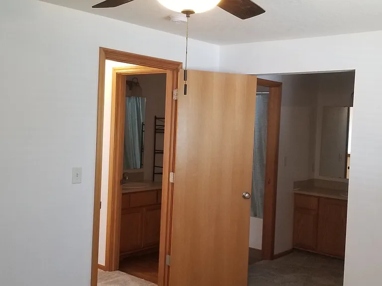 525 Helen St — Photo 17