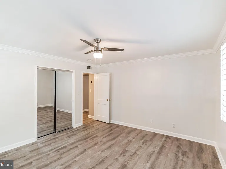 4225 N Henderson Rd #103 — Photo 17