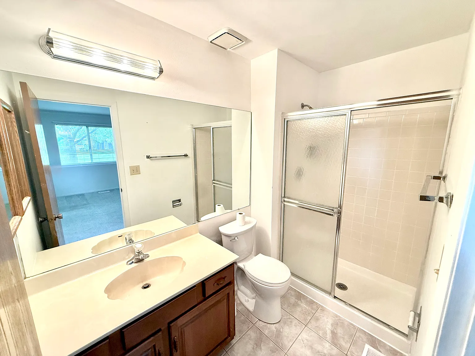 2 bed, 1206 sqft, $2,400 — Photo 3
