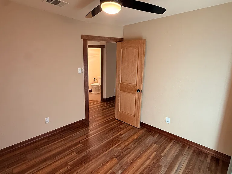 10513 Archdale Dr — Photo 17