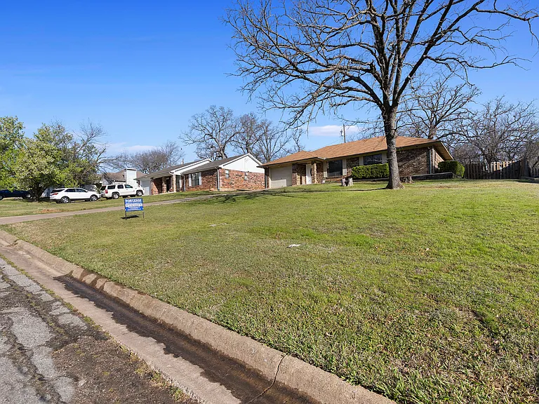 1623 W Parnell St — Photo 9