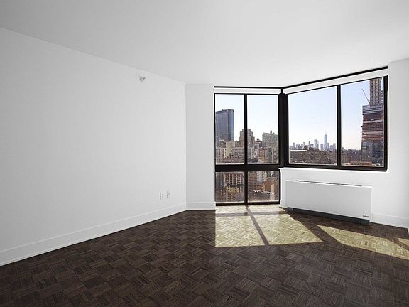 5th image of 420 W 42nd St APT 30B